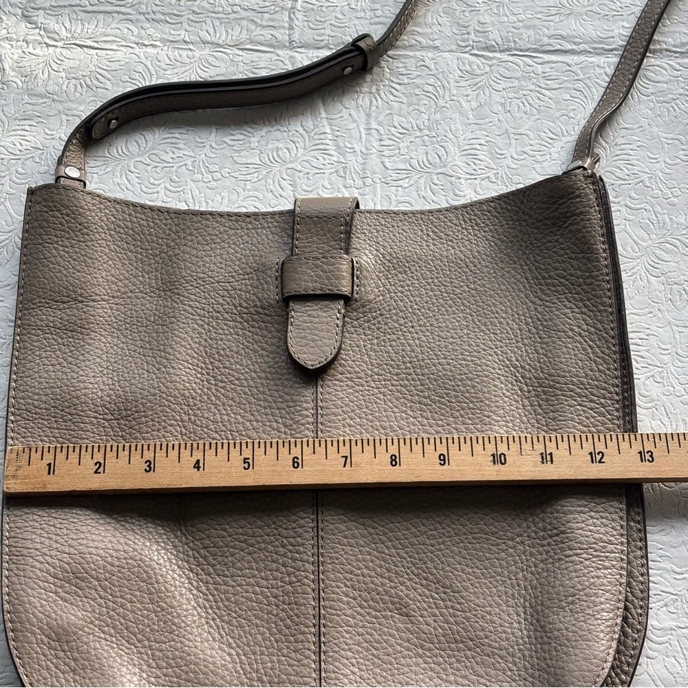 Banana Republic Leather Crossbody Hobo Bag in Taupe - Picture 13 of 13
